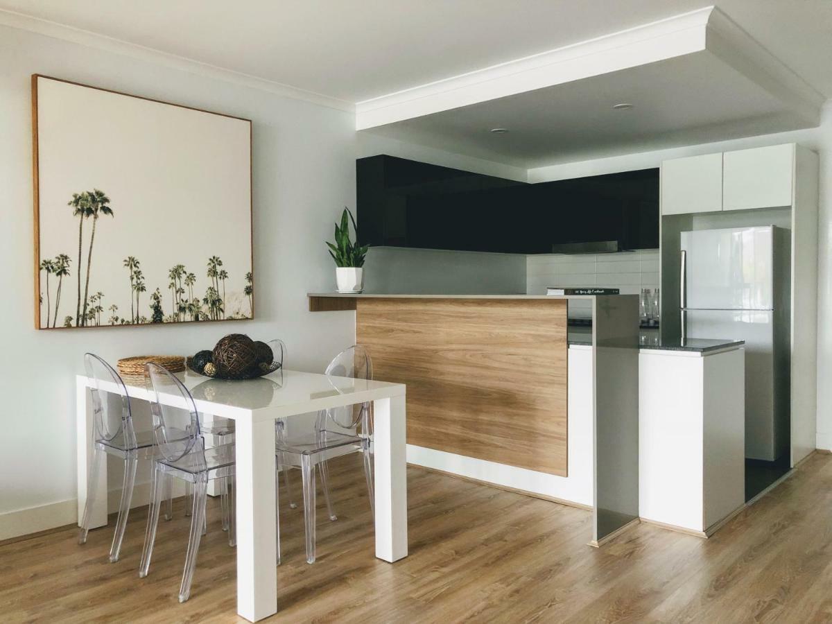 Staying Places - The Avenue Canberra Luaran gambar