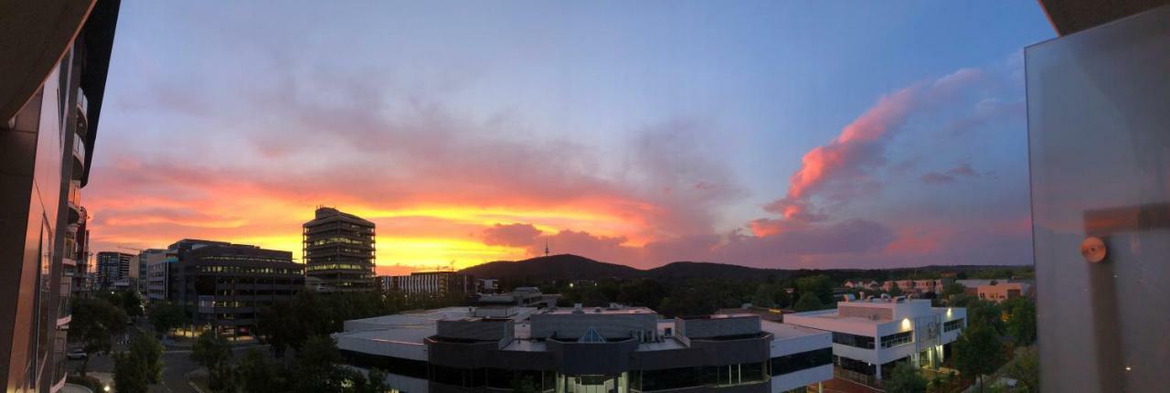 Staying Places - The Avenue Canberra Luaran gambar
