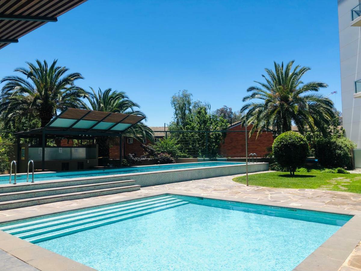 Staying Places - The Avenue Canberra Luaran gambar