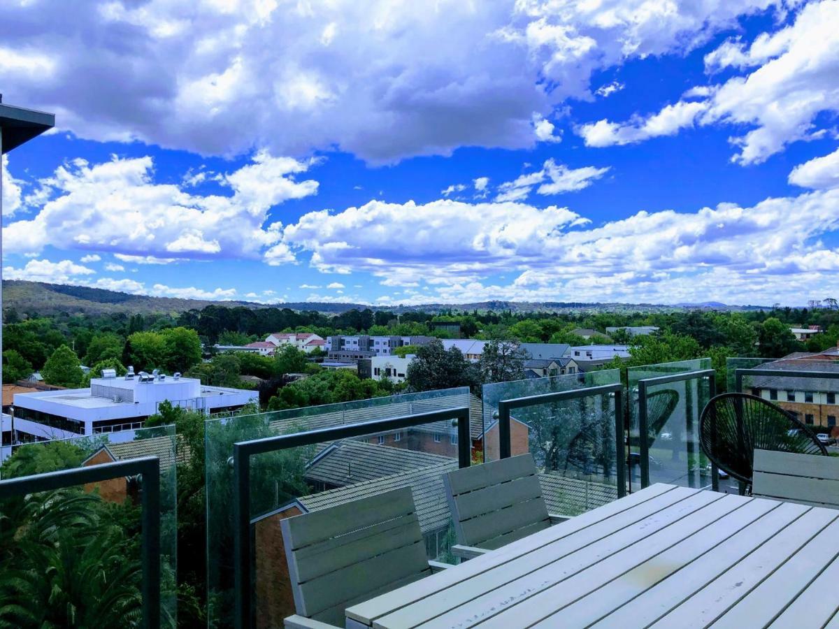 Staying Places - The Avenue Canberra Luaran gambar